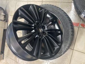 Покраска дисков Jaguar XJ в чёрный сатин, фото 1
