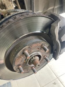 Проточка тормозных дисков Toyota RAV4 без снятия, фото 1