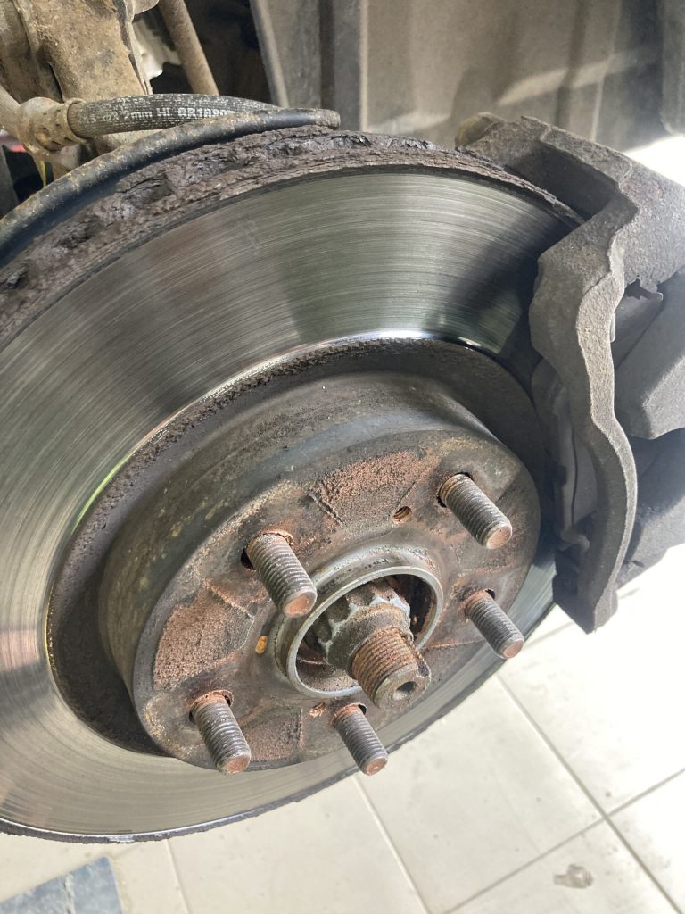 Проточка тормозных дисков Toyota RAV4 без снятия, фото 1